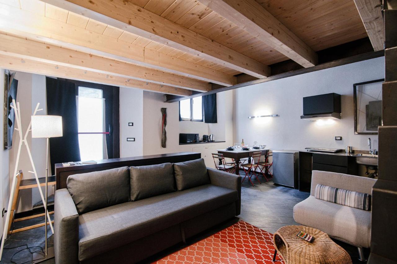 Apartament Palazzo Del Pero - The House Of Travelers Como Zewnętrze zdjęcie